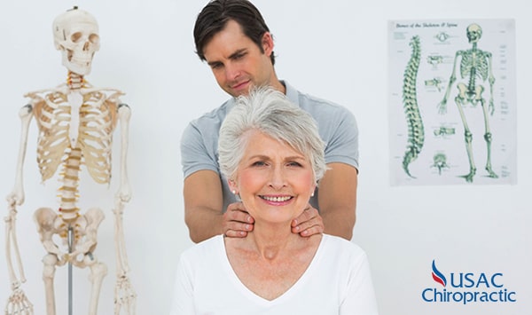 Vai trò của Chiropractic trong việc chăm sóc sức khỏe cho người lớn tuổi