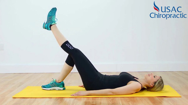 Bài tập nâng thẳng chân giúp tăng sức mạnh cơ bắp phần hông