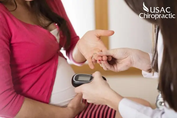 Tê tay là một trong những vấn đề mà phụ nữ mang thai thường gặp phải Tê tay là một trong những vấn đề mà phụ nữ mang thai thường gặp phải