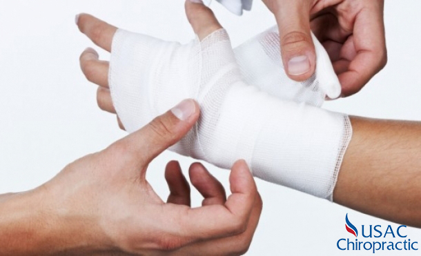 Sử dụng băng nẹp là một trong những biện pháp trị đau nhức tay hiệu quả