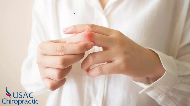 Việc khắc phục cơn đau từ sớm là vô cùng quan trọng trong điều trị đau khớp ngón tay 